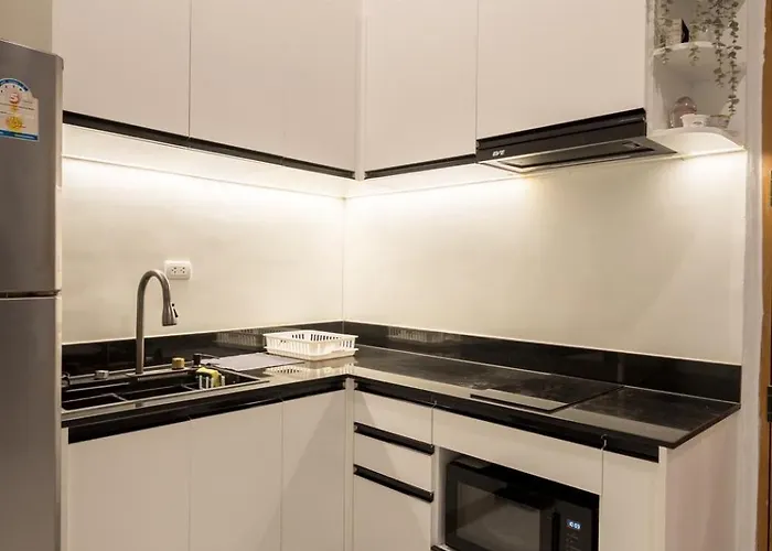 Baan Surawong 390 Heriteg House * 曼谷