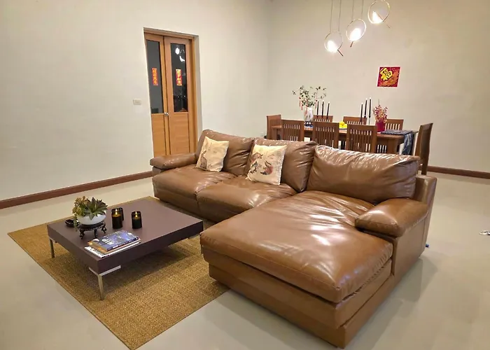 公寓 Baan Surawong 390 Heriteg House