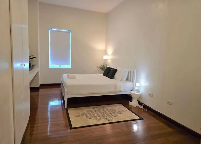 公寓 Baan Surawong 390 Heriteg House *