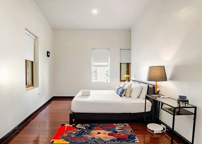 Baan Surawong 390 Heriteg House *