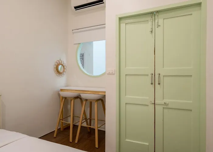 Baan Surawong 390 Heriteg House 公寓 *